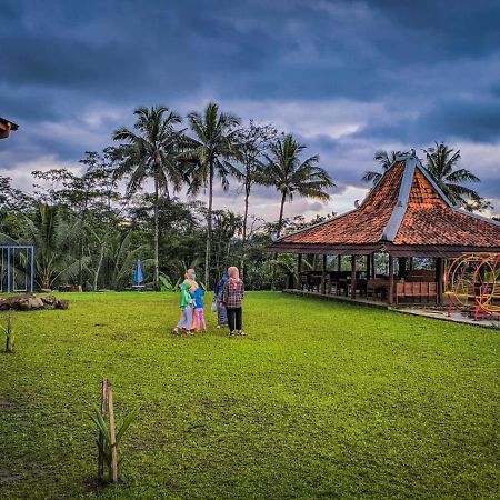 Cottage Saung Suluh Baturraden Exterior photo