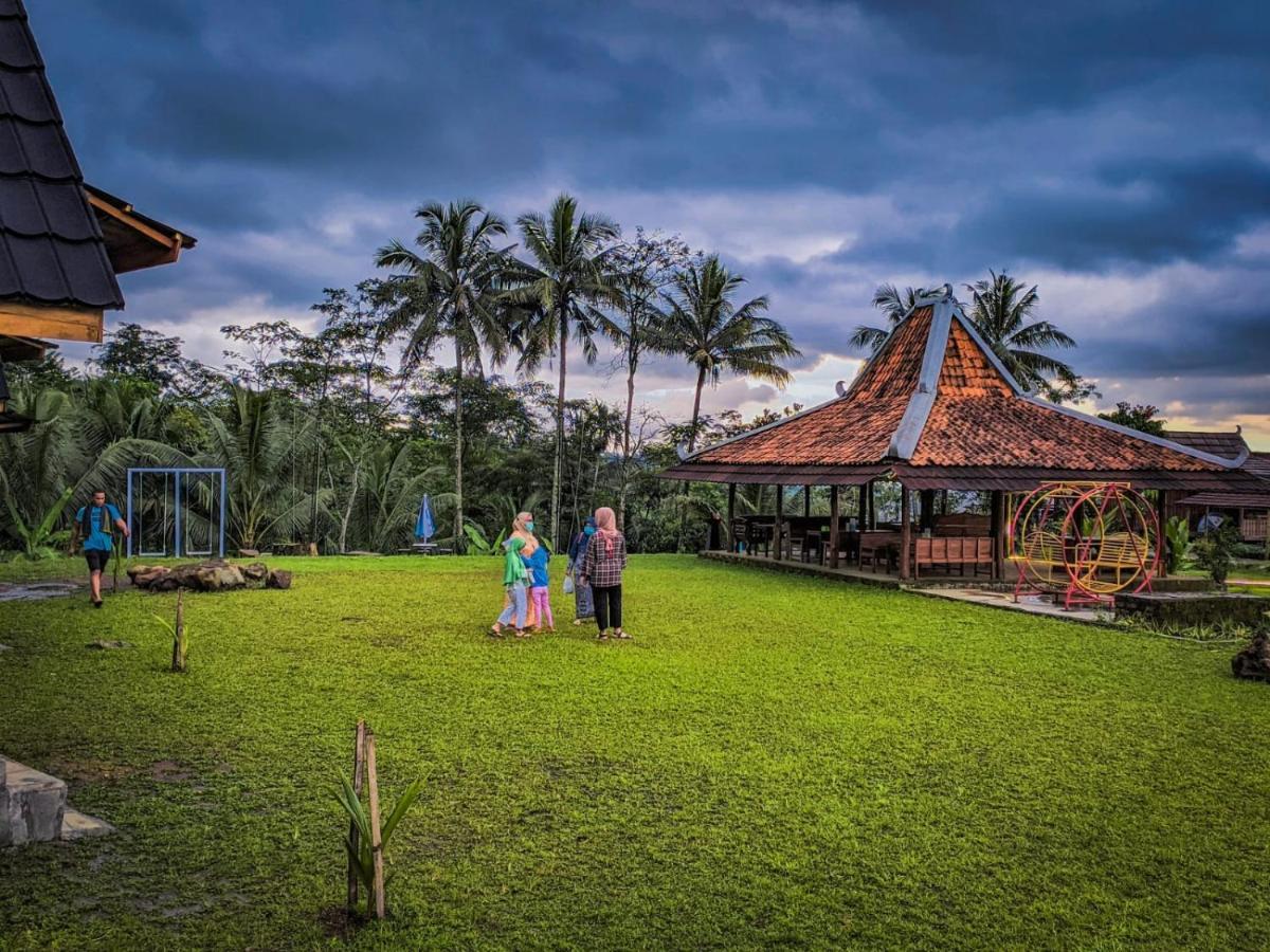 Cottage Saung Suluh Baturraden Exterior photo